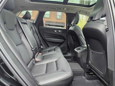 2025 Volvo XC60 Core