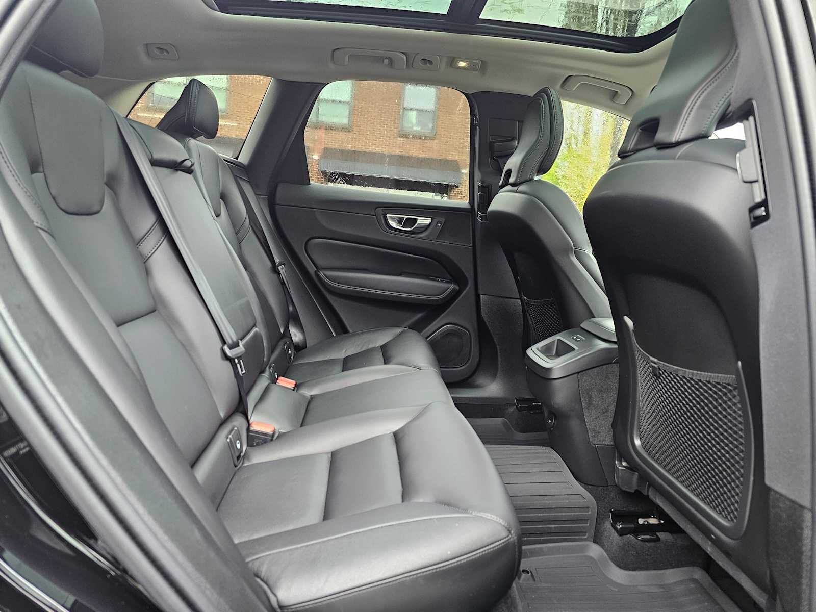 2025 Volvo XC60 Core