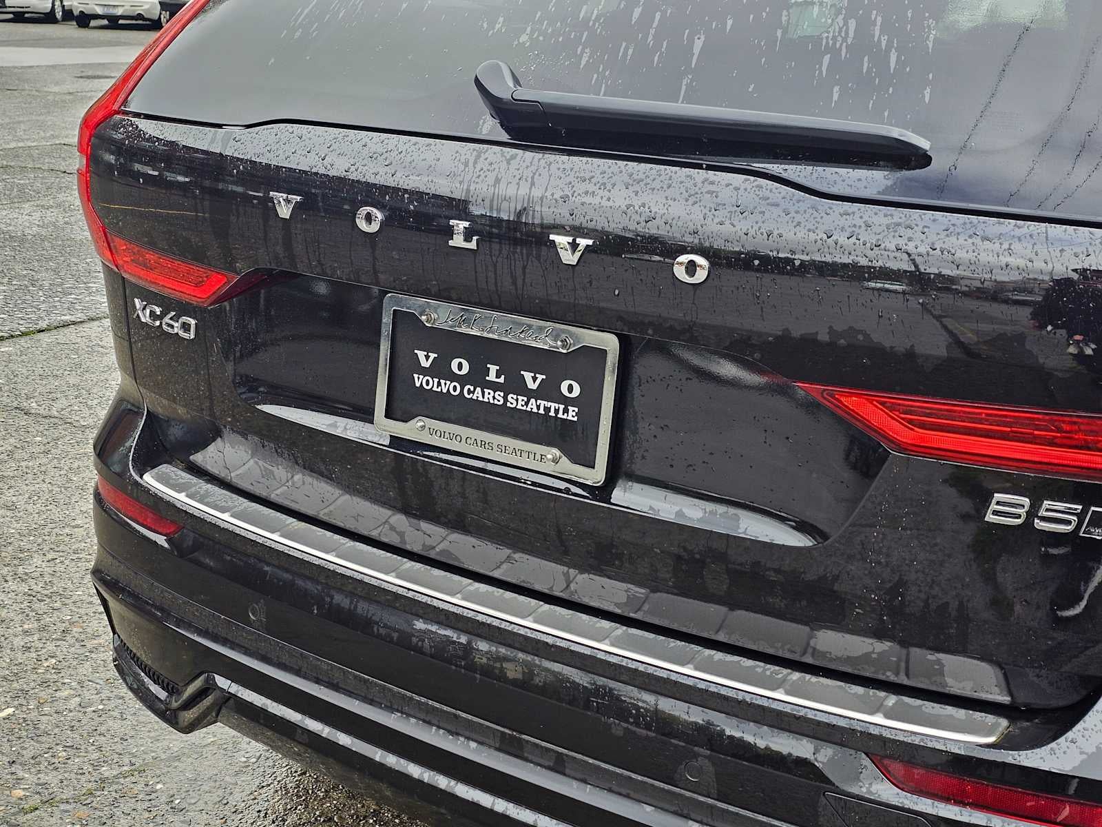 2025 Volvo XC60 Core