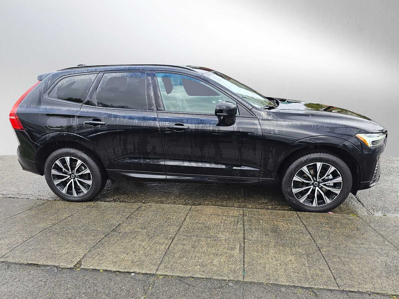 2025 Volvo XC60 Core