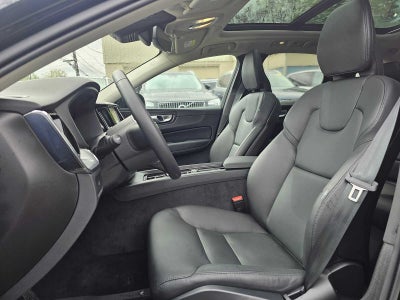 2025 Volvo XC60 Core
