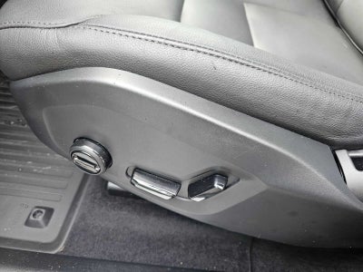 2025 Volvo XC60 Core