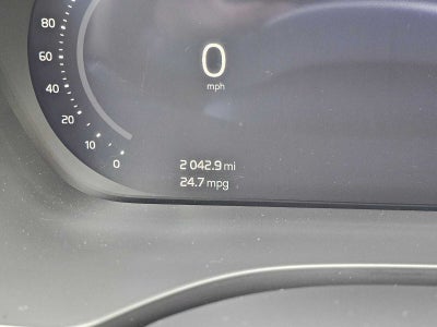 2025 Volvo XC60 Core