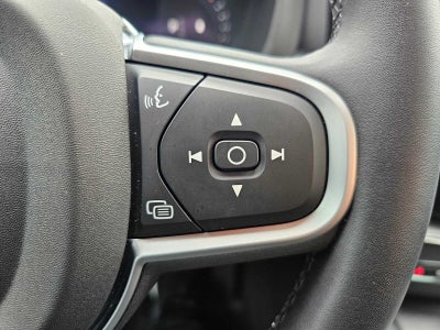 2025 Volvo XC60 Core