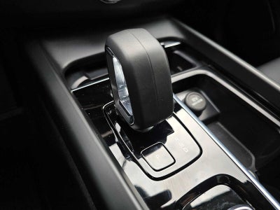 2025 Volvo XC60 Core