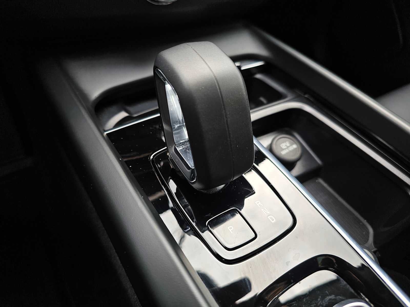 2025 Volvo XC60 Core