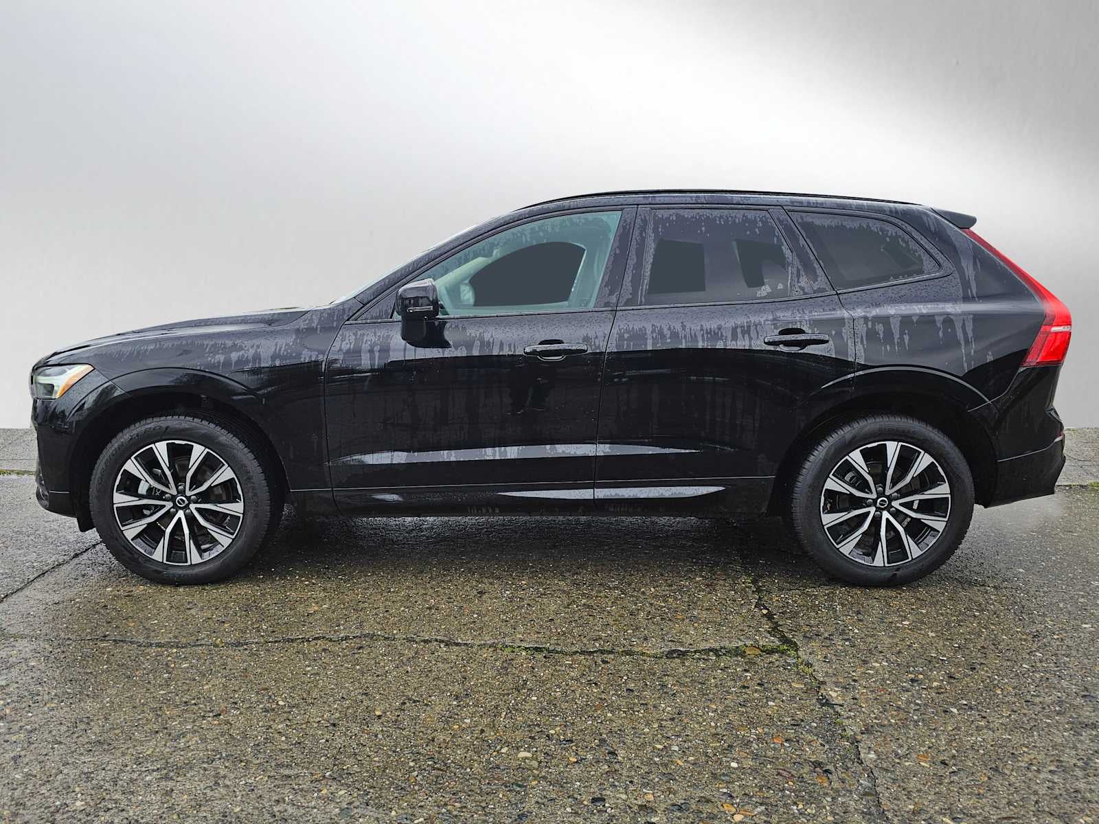 2025 Volvo XC60 Core