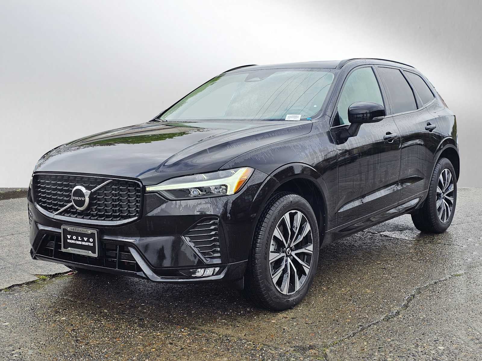 2025 Volvo XC60 Core