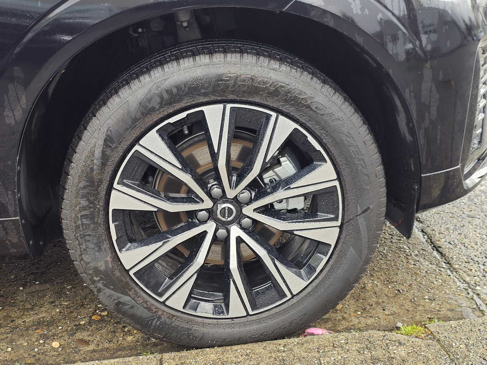 2025 Volvo XC60 Core