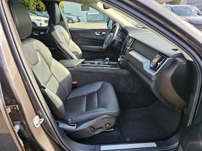 2025 Volvo XC60 Core