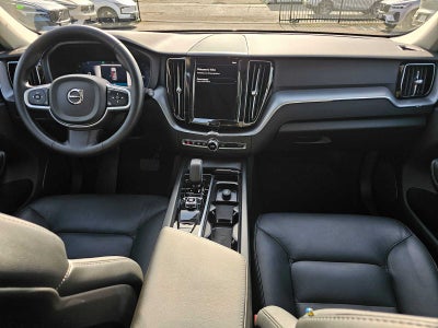 2025 Volvo XC60 Core
