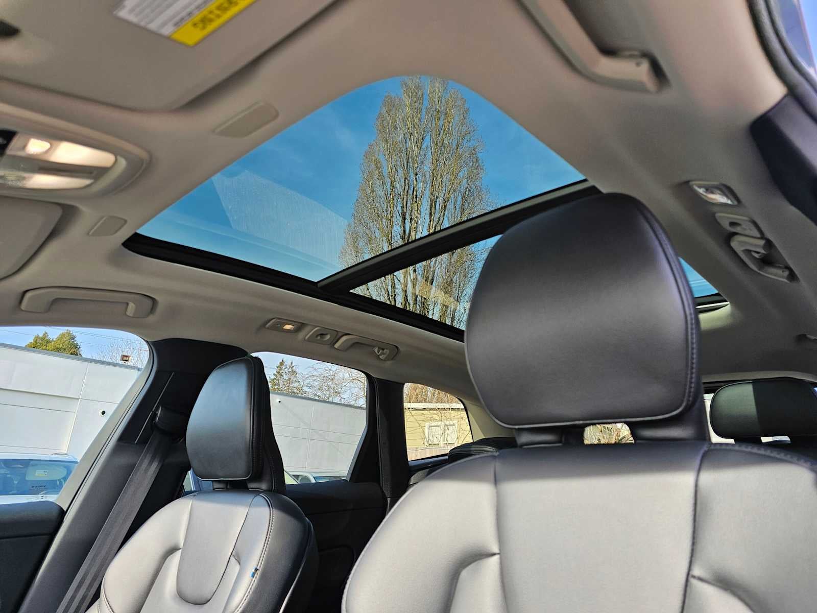 2025 Volvo XC60 Core