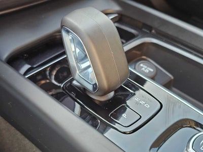 2025 Volvo XC60 Core