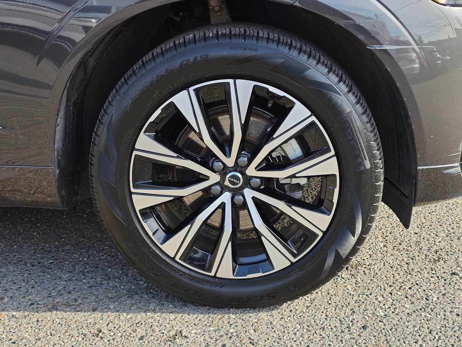 2025 Volvo XC60 Core