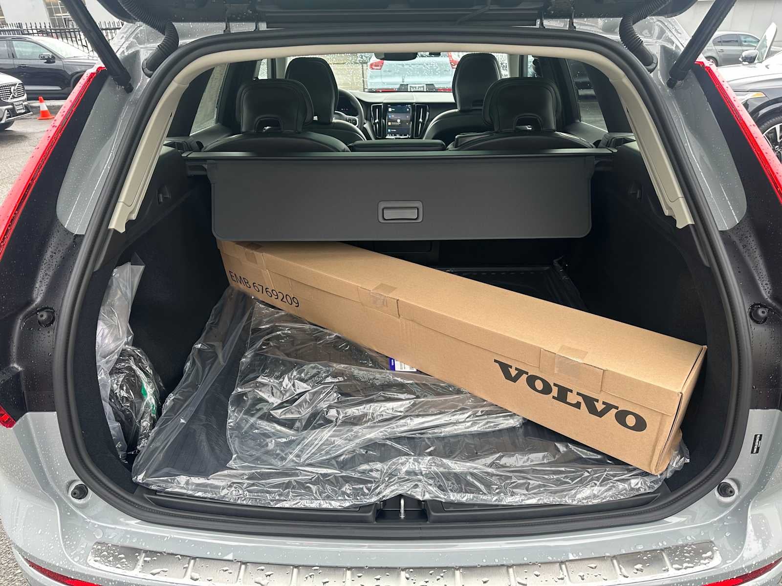 2025 Volvo XC60 Core