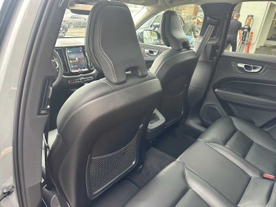 2025 Volvo XC60 Core
