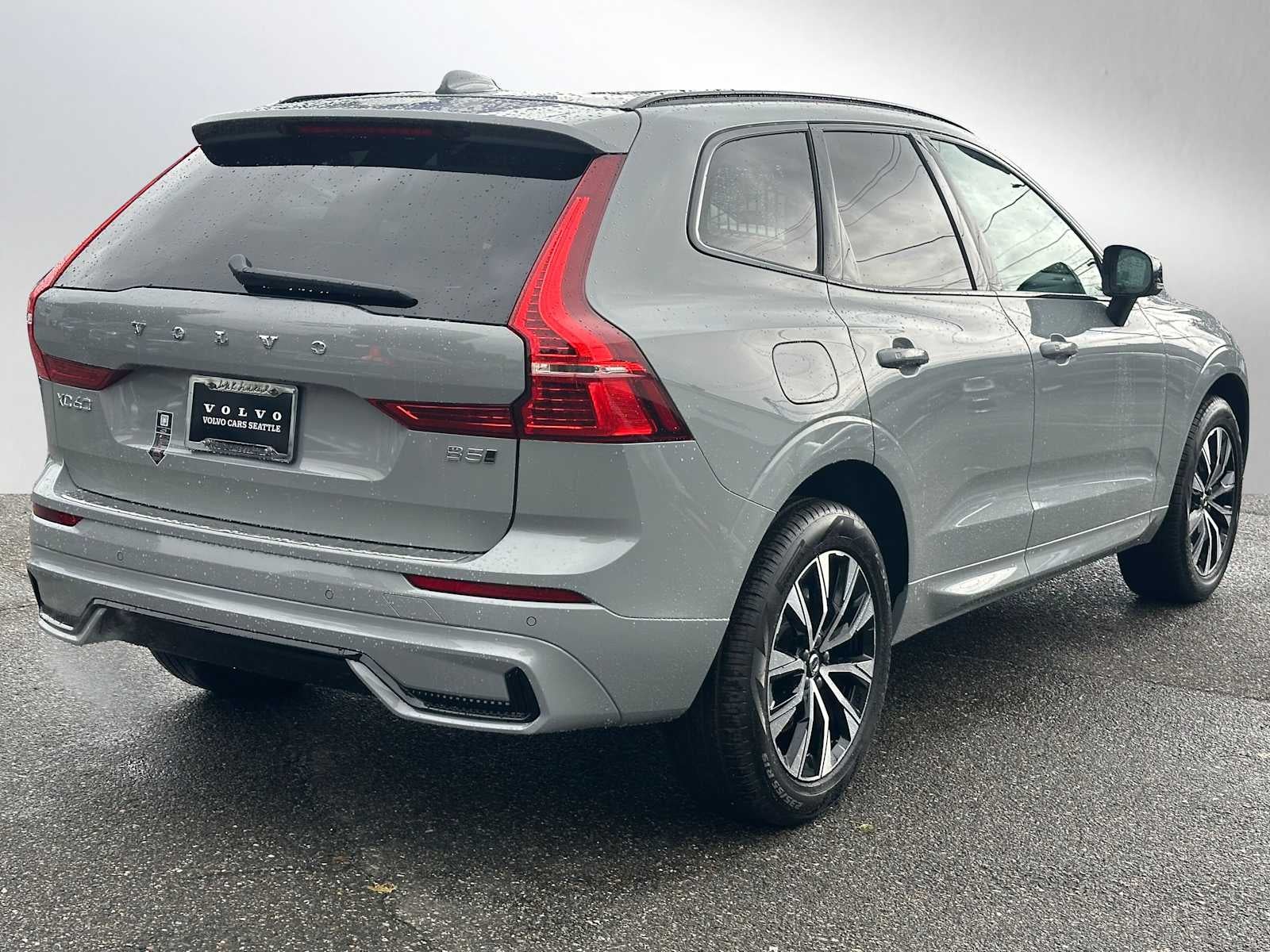 2025 Volvo XC60 Core