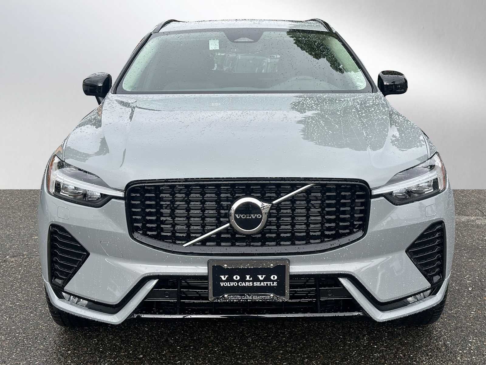 2025 Volvo XC60 Core