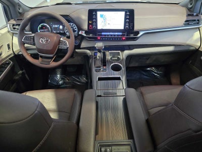 2023 Toyota Sienna Platinum