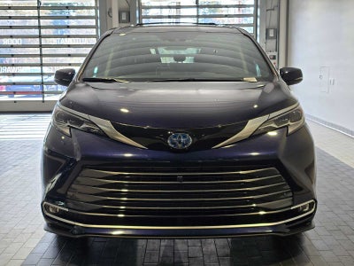 2023 Toyota Sienna Platinum