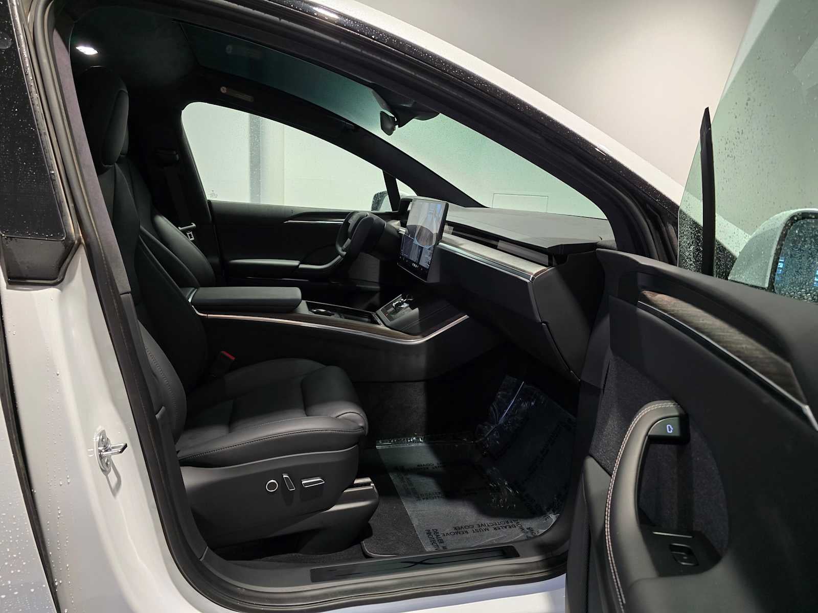 2023 Tesla Model X Standard Range