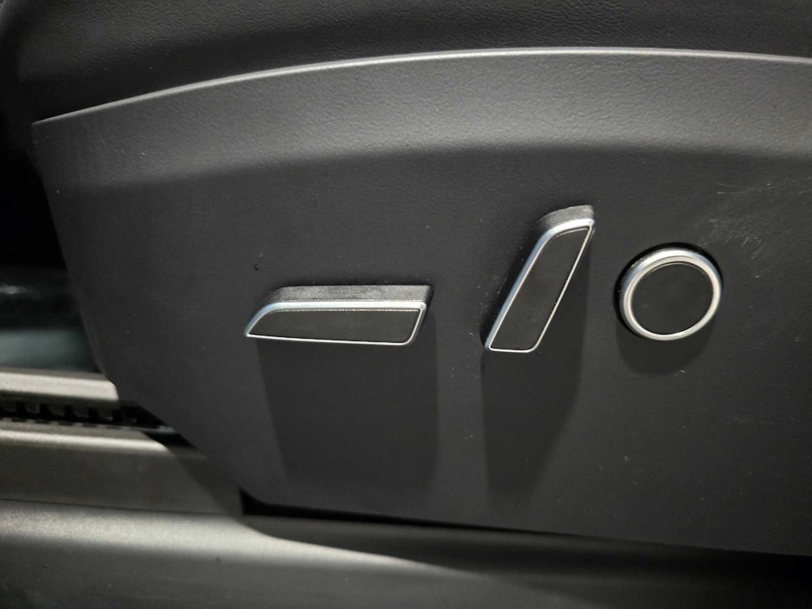 2023 Tesla Model X Standard Range