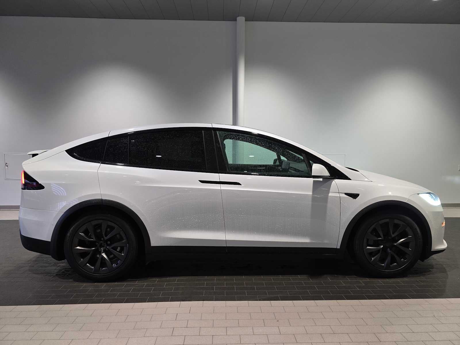 2023 Tesla Model X Standard Range