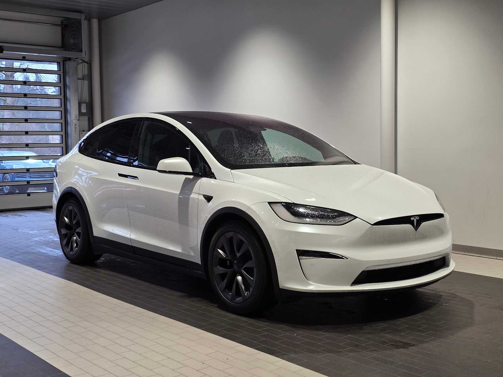 2023 Tesla Model X Standard Range