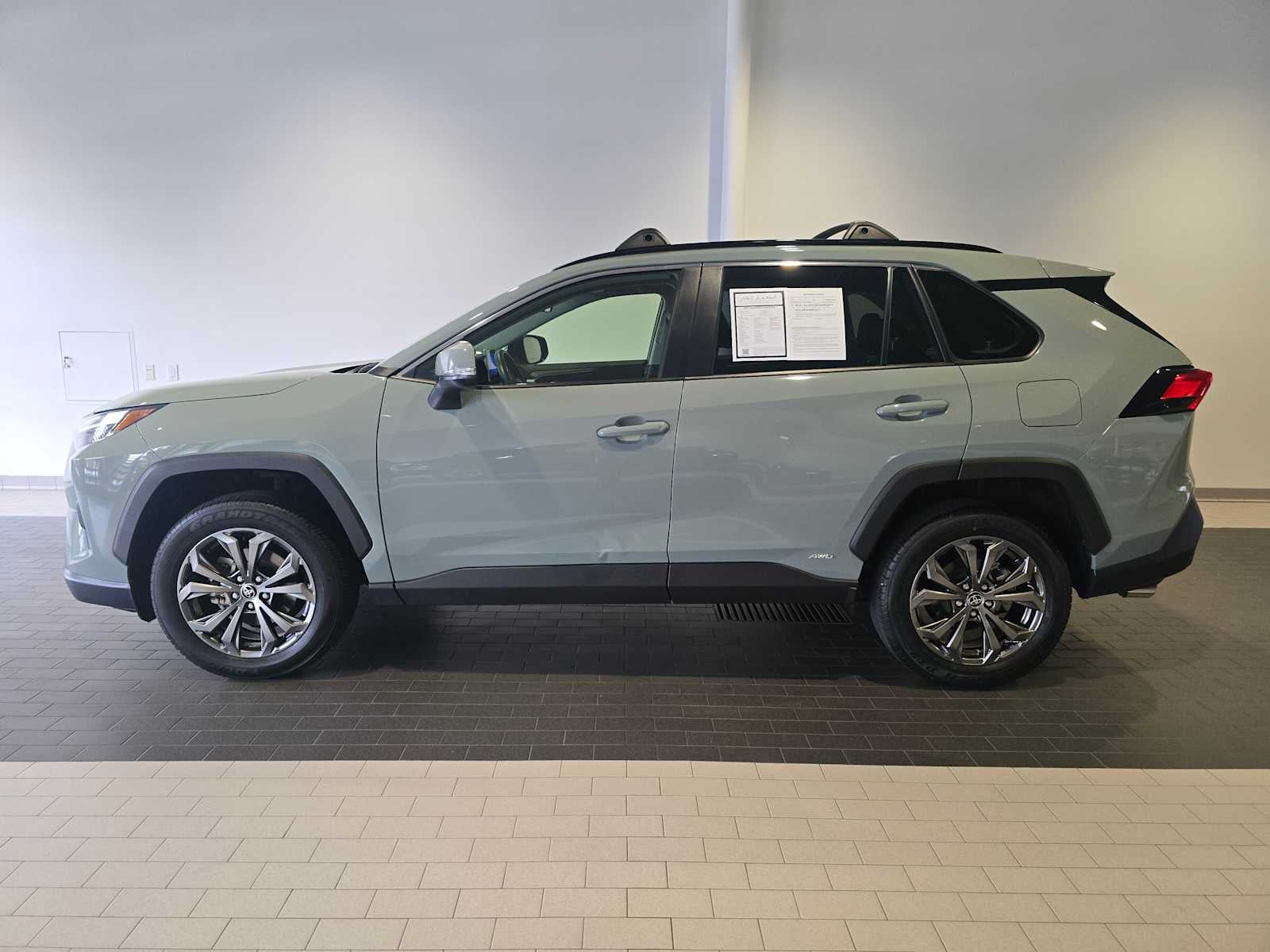 2023 Toyota RAV4 Hybrid XLE Premium