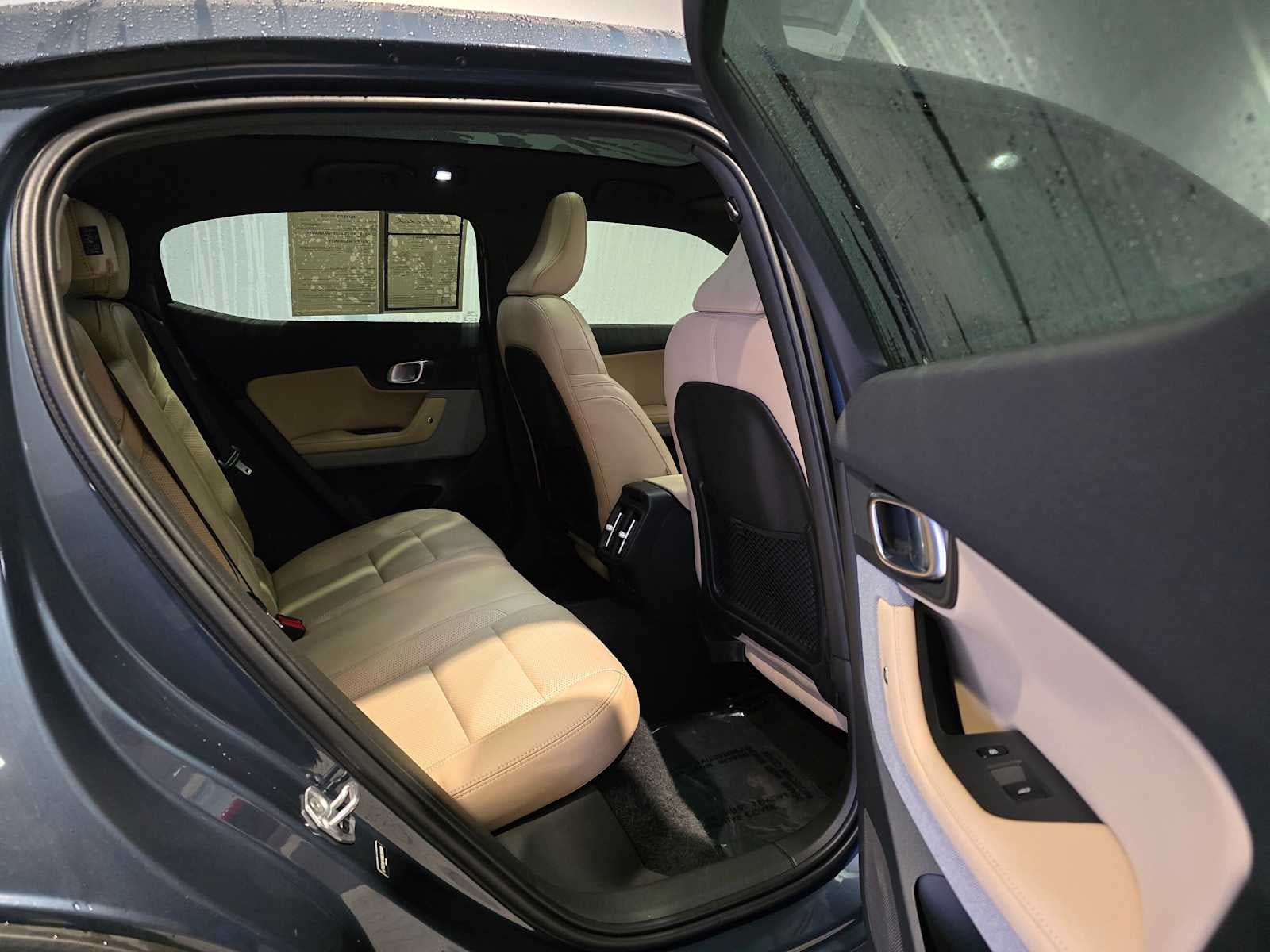 2022 Polestar 2 Base