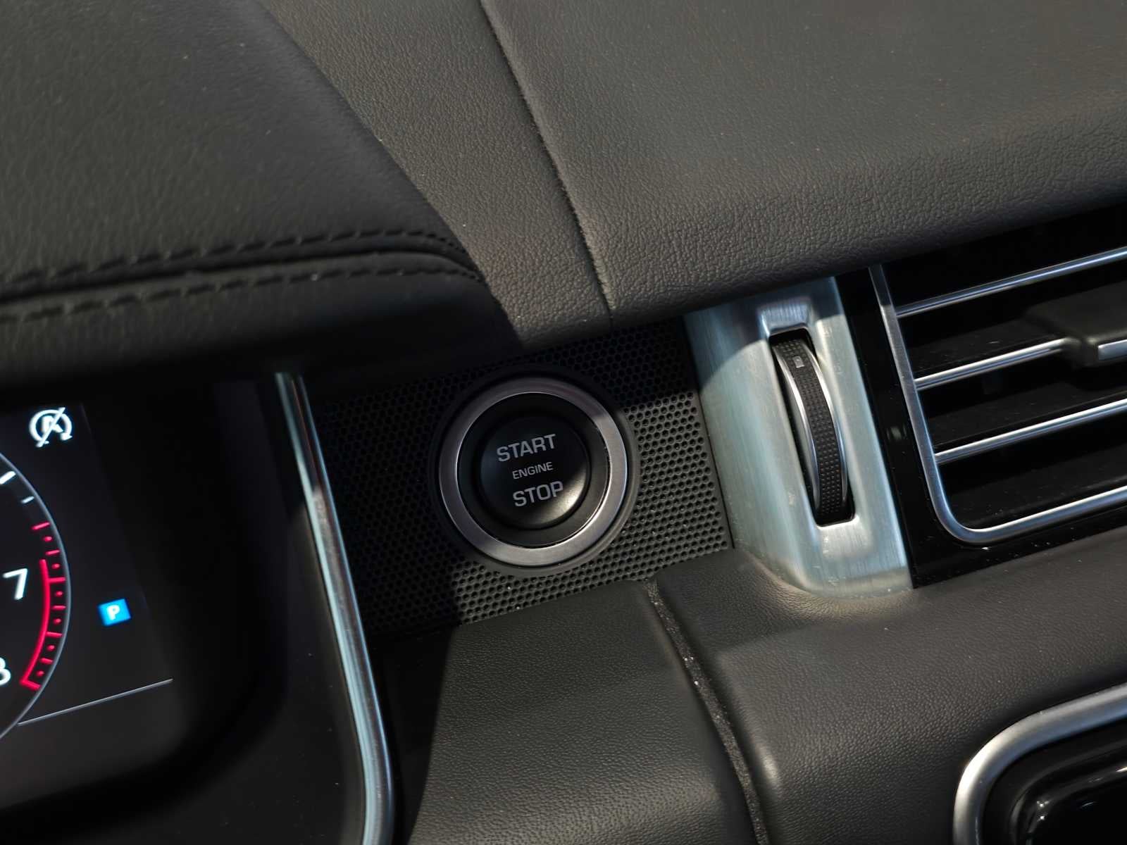 2019 Land Rover Range Rover Base