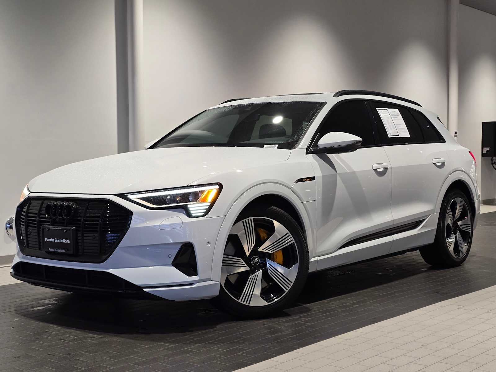 2023 Audi e-tron Premium Plus