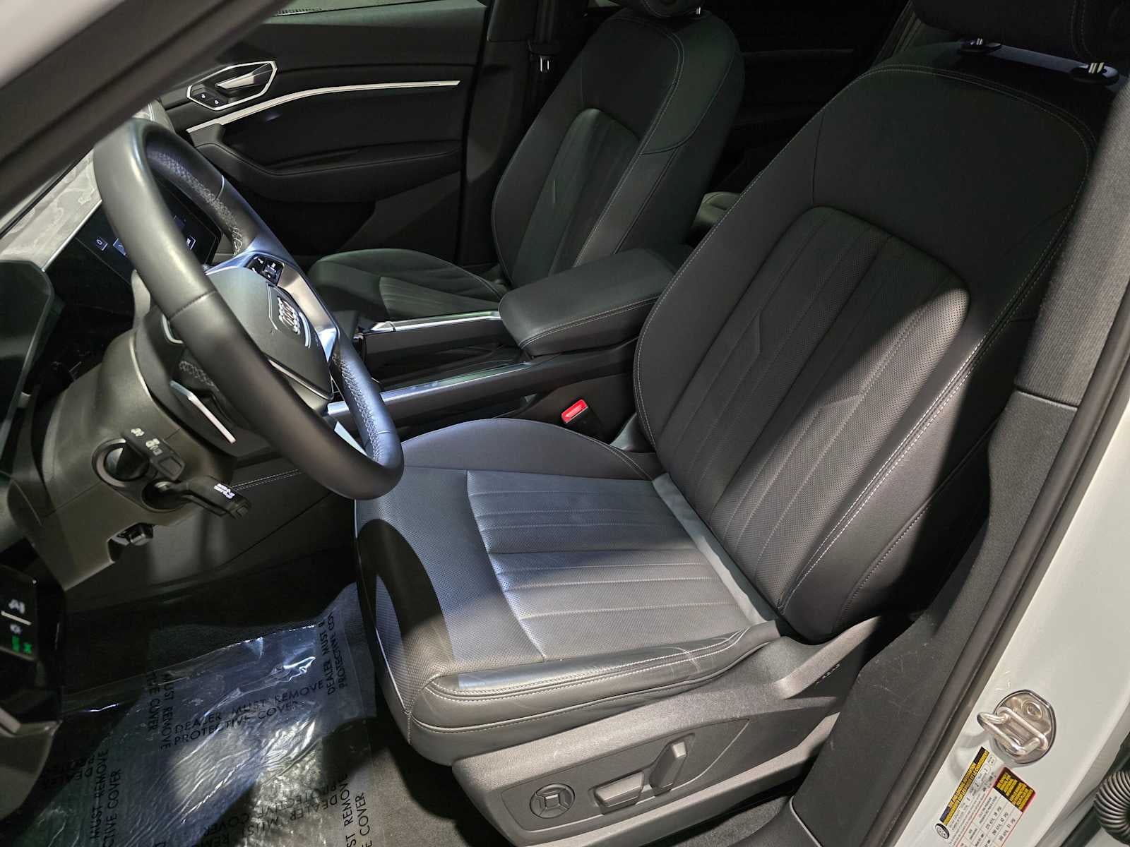 2023 Audi e-tron Premium Plus