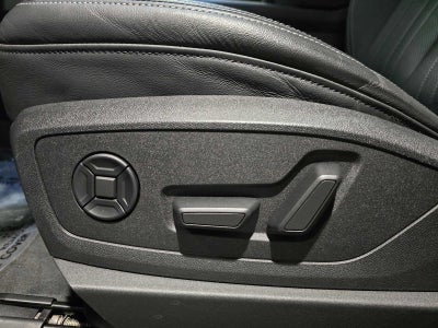 2023 Audi e-tron Premium Plus