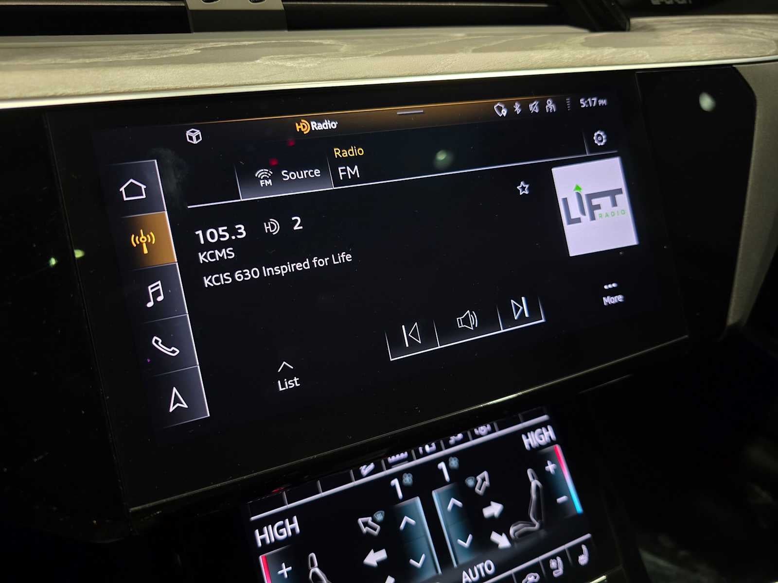 2023 Audi e-tron Premium Plus