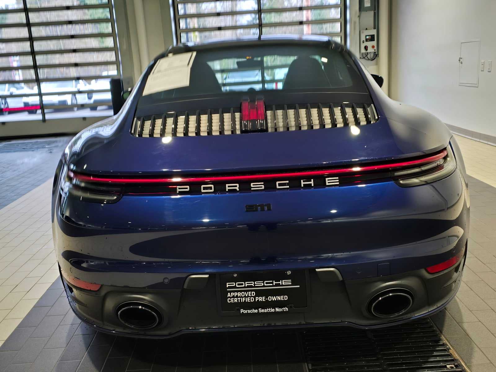 2020 Porsche 911 Carrera