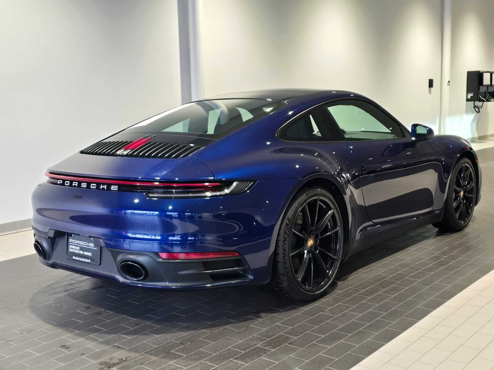2020 Porsche 911 Carrera