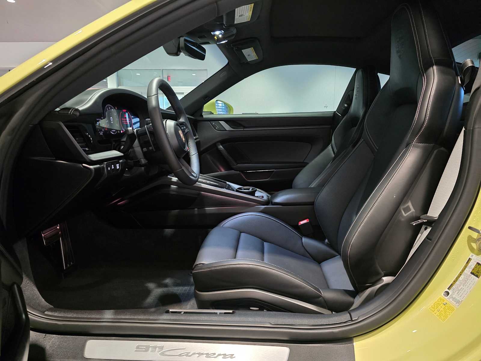 2025 Porsche 911 Carrera