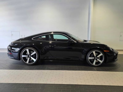 2025 Porsche 911 Carrera