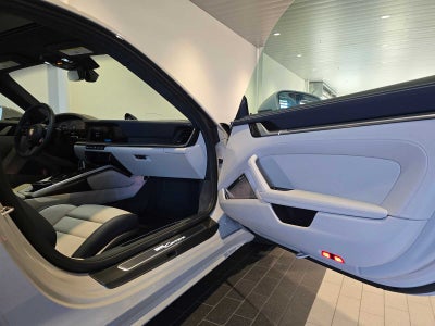 2025 Porsche 911 Carrera