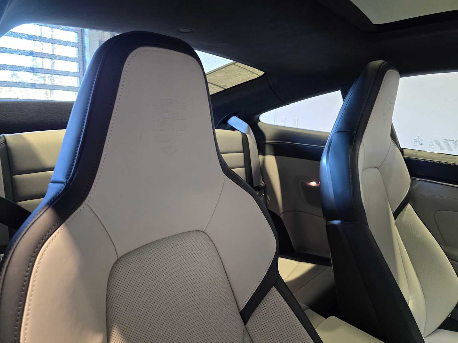 2025 Porsche 911 Carrera