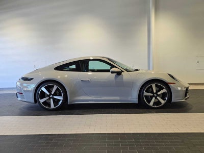 2025 Porsche 911 Carrera