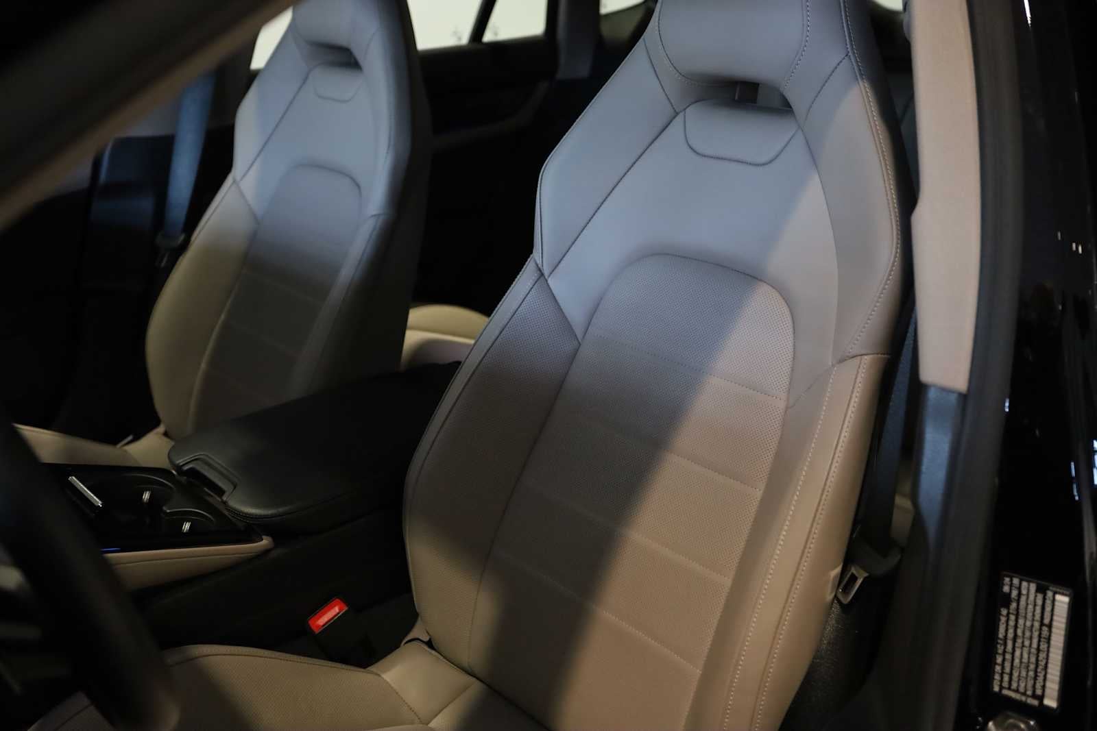 2025 Porsche Panamera Panamera 4