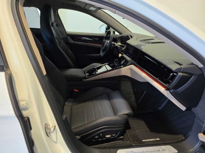 2024 Porsche Panamera 4