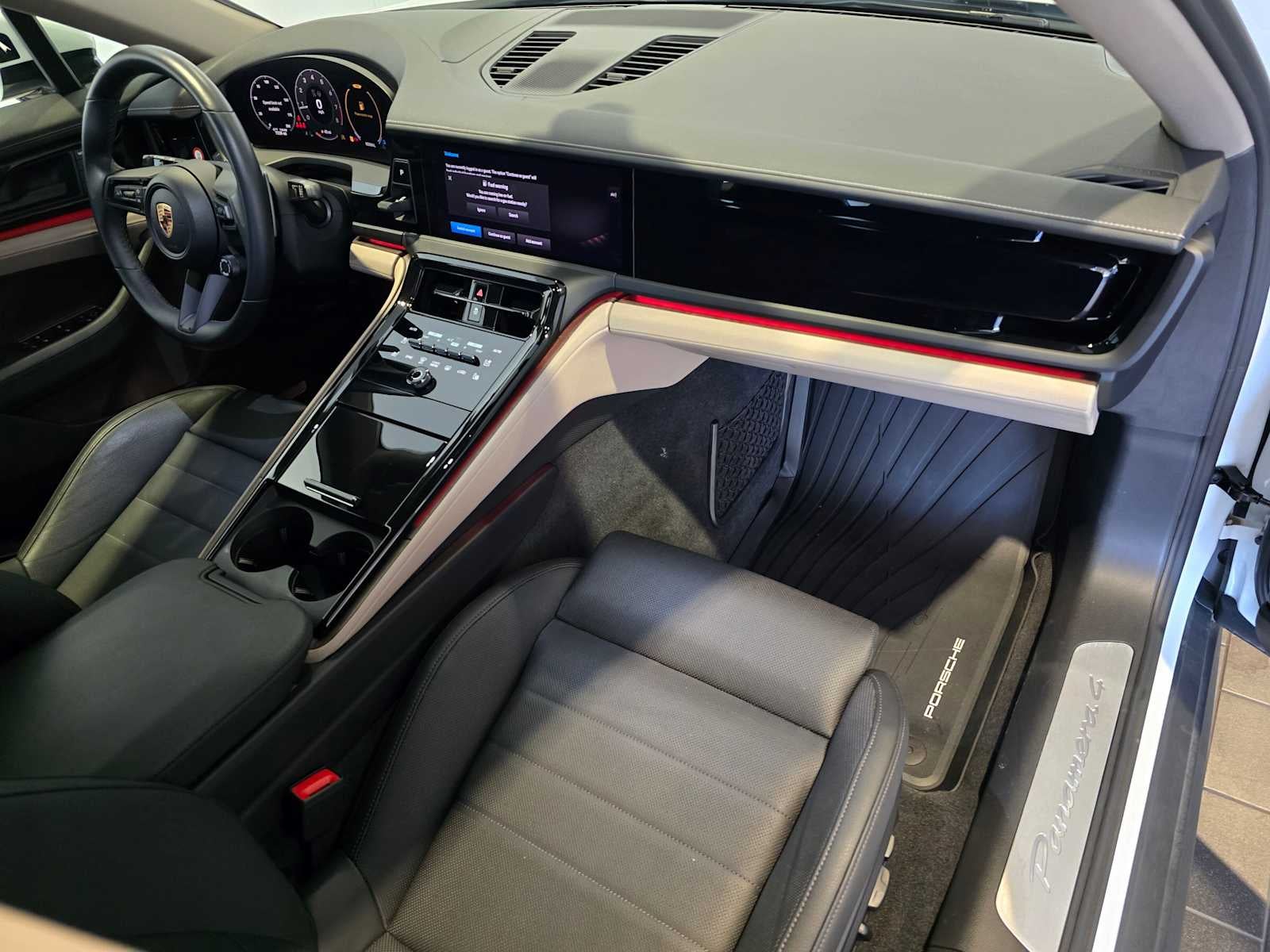 2024 Porsche Panamera 4