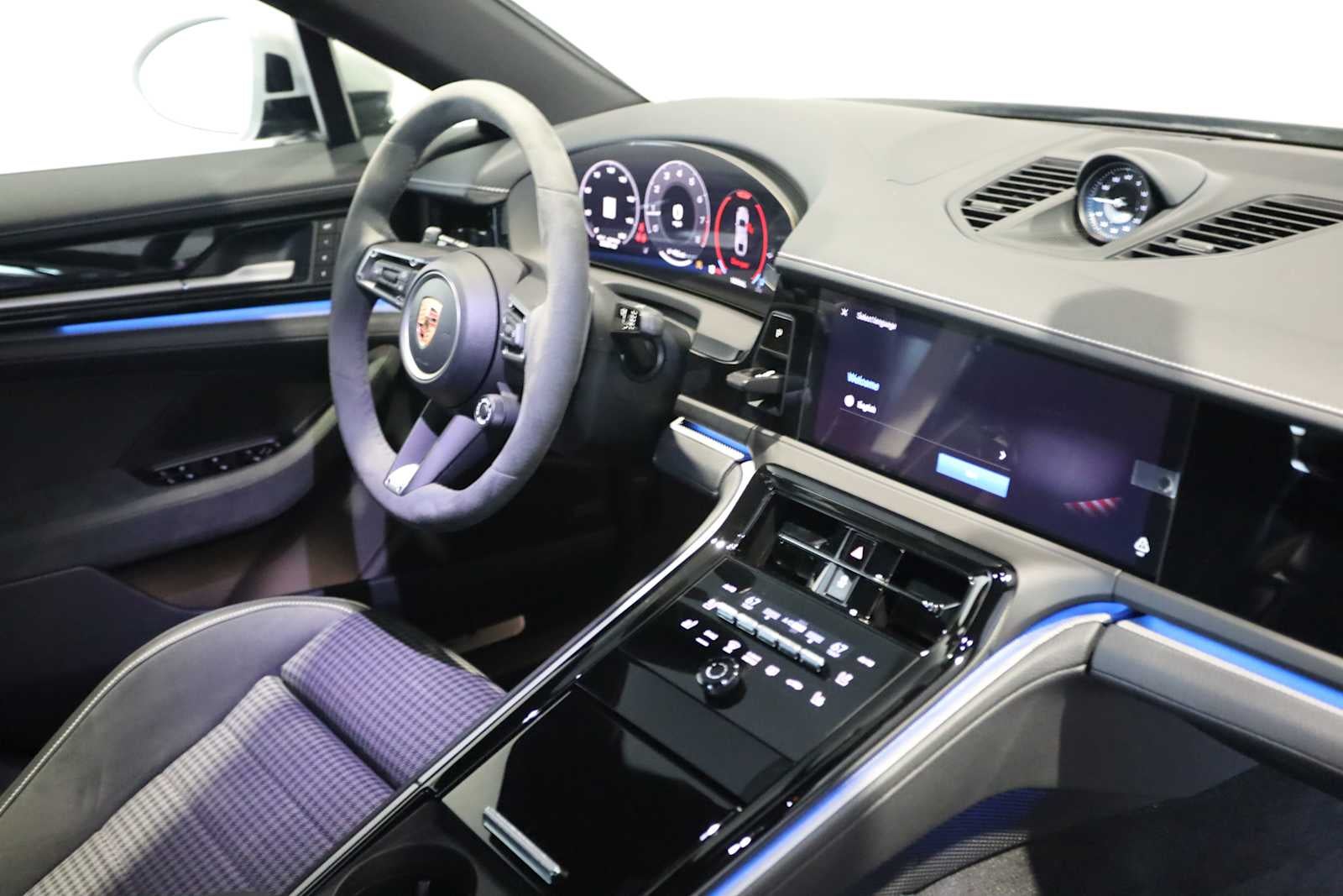 2025 Porsche Panamera Panamera 4