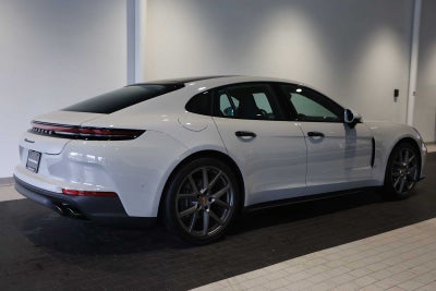 2025 Porsche Panamera Panamera 4