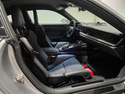 2025 Porsche 911 Carrera 4 GTS