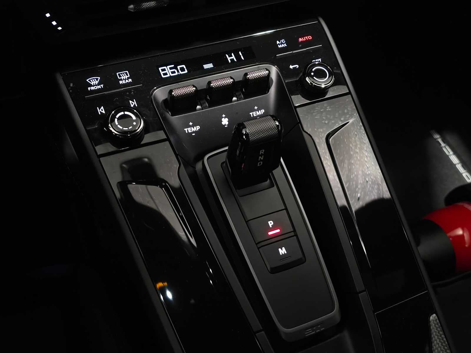 2025 Porsche 911 Carrera 4 GTS