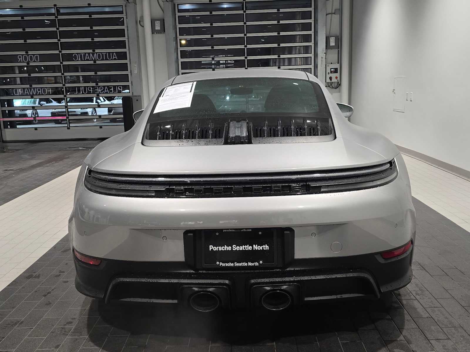 2025 Porsche 911 Carrera 4 GTS